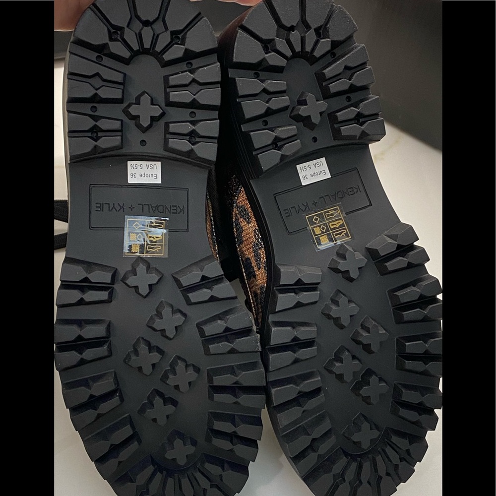 KENDALL + KYLIE EPIC LEOPARD COMBAT BOOTS EURO 36 NEW - Picture 9 of 16